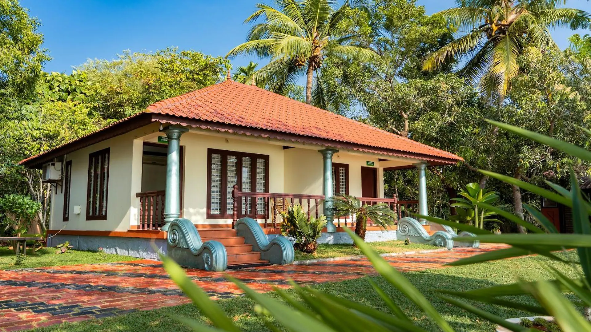 Dhathri Ayurveda Resort And Panchakarma Centre Kāyankulam